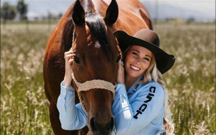 Amberley Snyder (equestrian) Wiki,Age,Birthday,Biography,Height,Net Worth ..