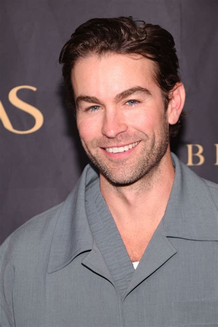Chace Crawford - Bio, Age, net worth, siblings, height, Wiki, Facts and Family