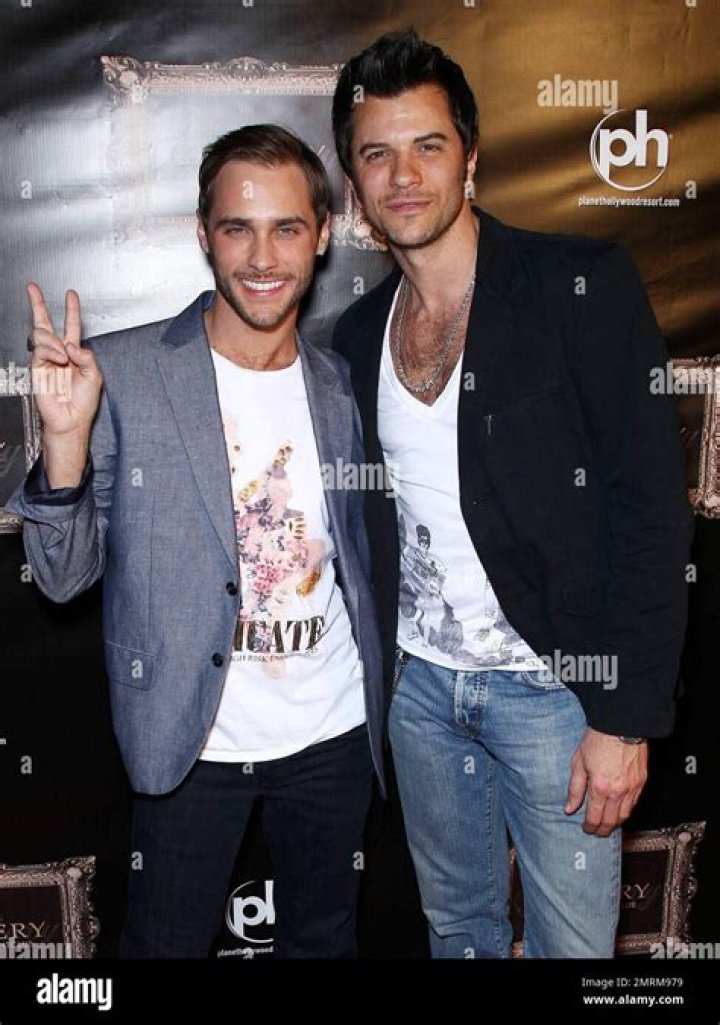 Josh Strickland - Bio, Age, net worth, height, Wiki, Facts and Family