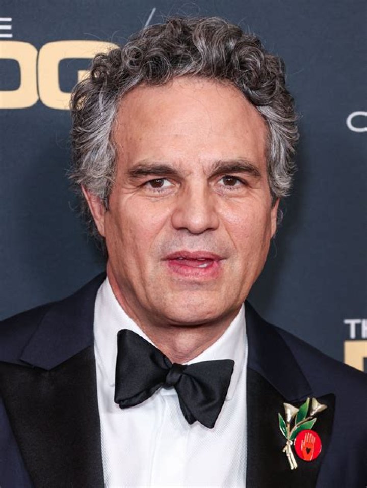 Mark Ruffalo - Bio, Age, net worth, height, Wiki, Facts and Family