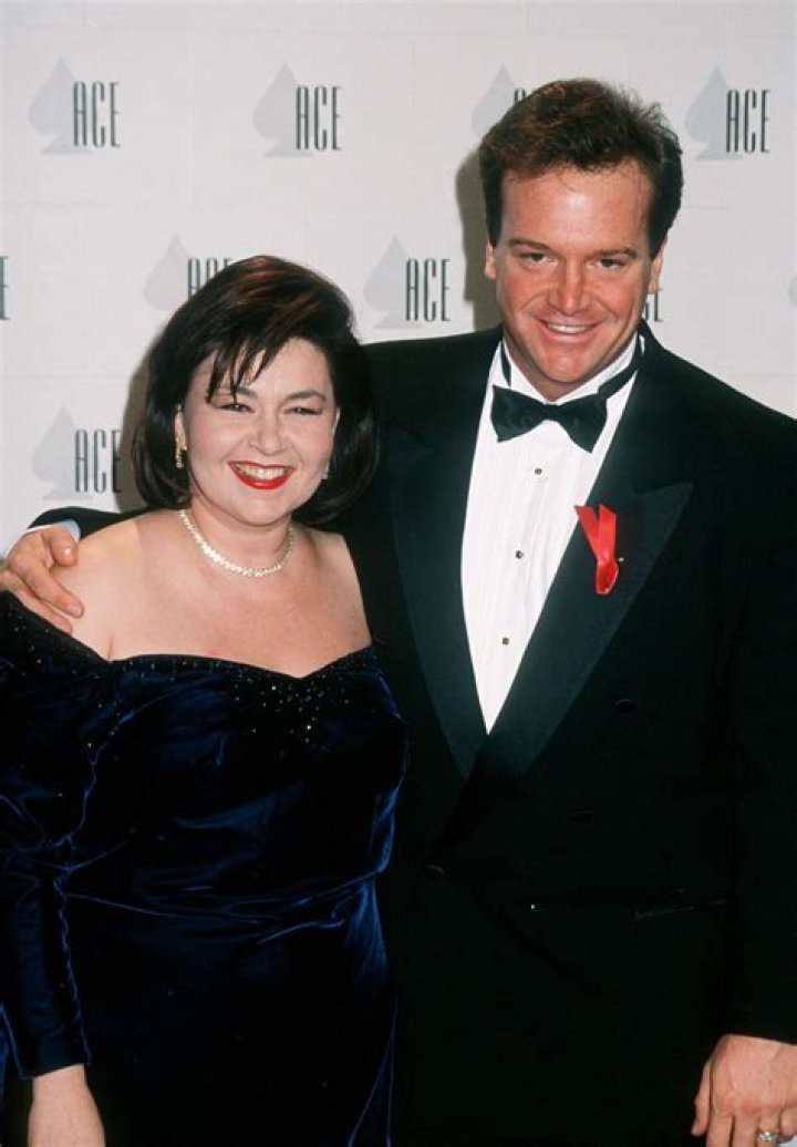 Tom Arnold - Bio, Age, net worth, siblings, height, Wiki, Facts and Family