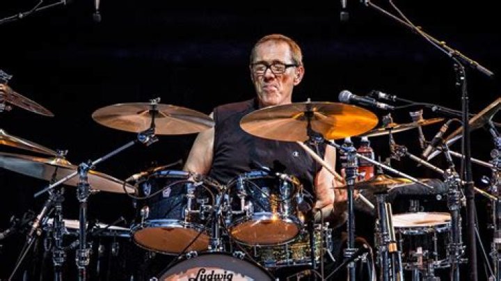Vinnie Colaiuta - Bio, Age, Wiki, Facts and Family